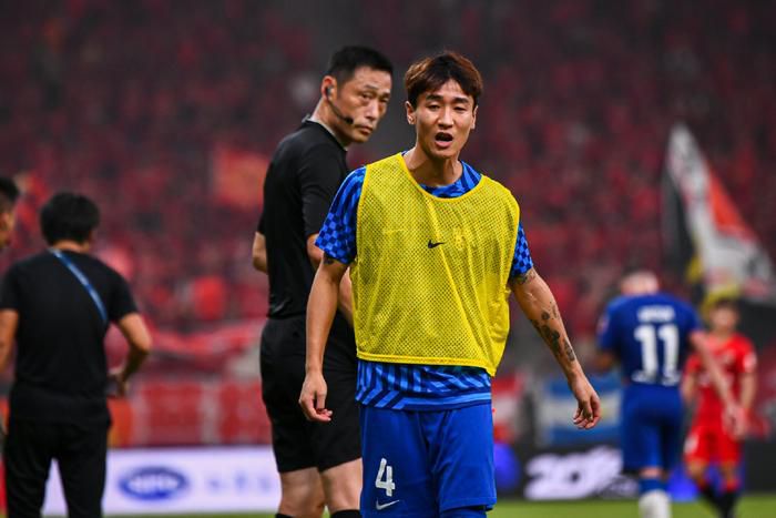 本期《今日影评》邀请到电影《蛟龙行动》出品人、总制片人、博纳影业董事长于冬，演员杜江、蒋璐霞，三位主创做客节目，一起聊聊影片的故事。