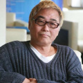 其女儿确认卢博不会被安乐死 佳片有约｜法国著名演员阿兰·德龙的导演处女作 2024-05-19 法国著名演员阿兰·德龙担任导演的首部创作，一桩扑朔迷离的少女失踪案，一个被瞧不起的私家侦探，环环相扣、幕后真凶、如何破局，尽在本周佳片《孤胆警探》。